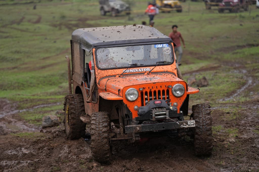 Engine Revving Action